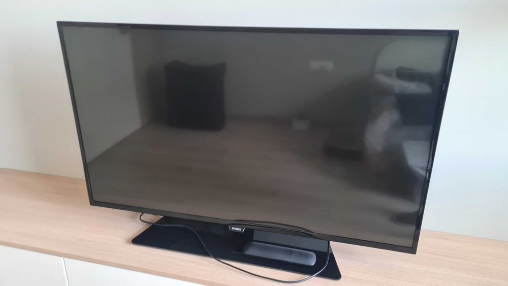 Смарт ТВ Philips 43 инча