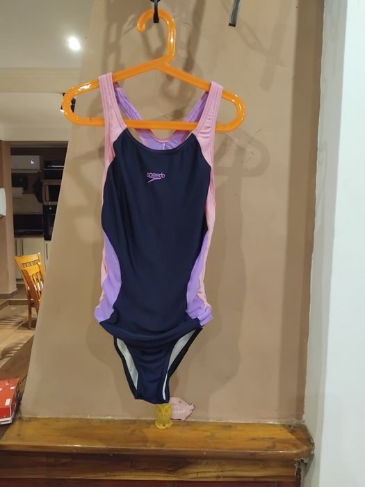 Бански Speedo за момиче, 9-10 години, размер 140 см.