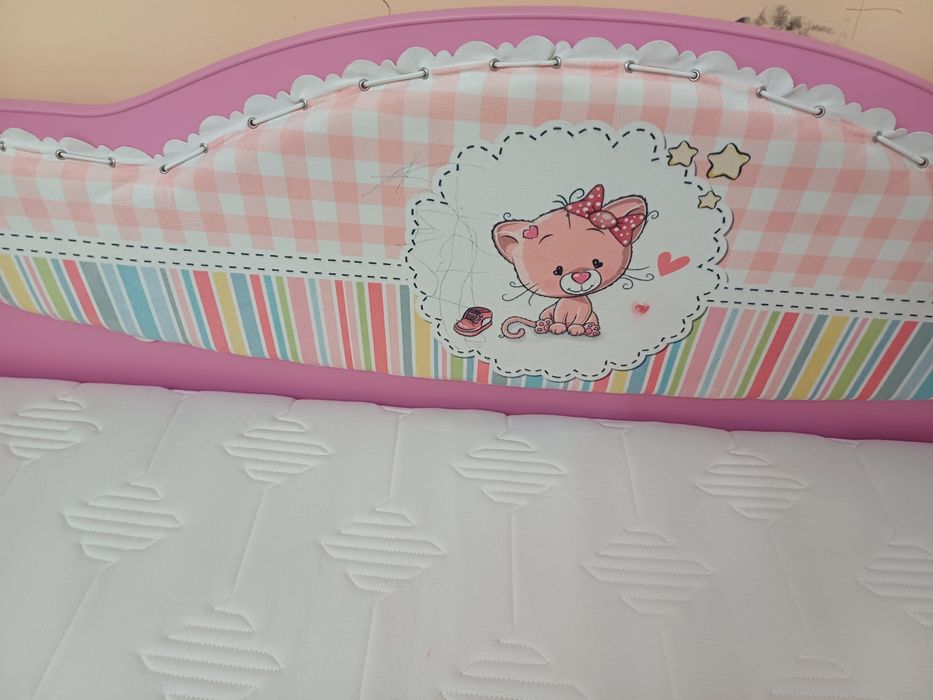 Детская кровать розовая
