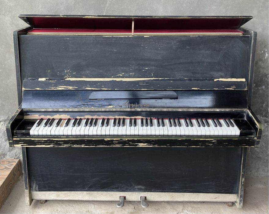 Pianino sotiladi srochno