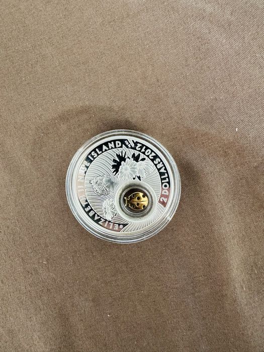 Серебряная монета «Божья коровка» 2 Dollars, 2012 (Ниуэ)