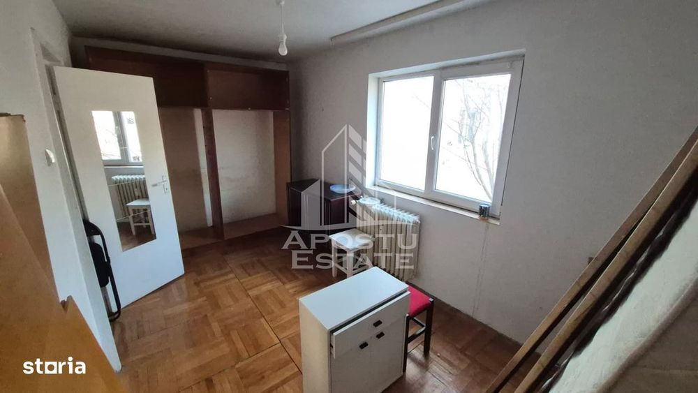 Apartament cu 3 camere, balcon, zona Sagului — fotografia 3