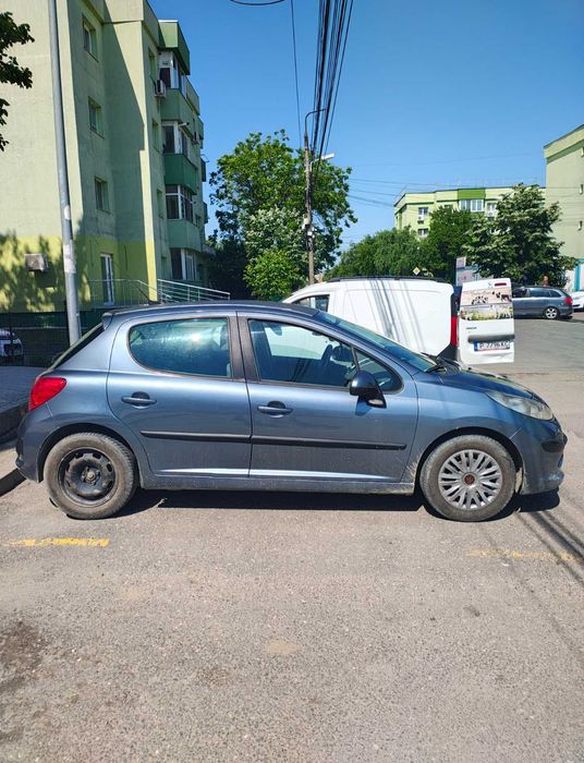 Vând Peugeot 207 1.4 diesel