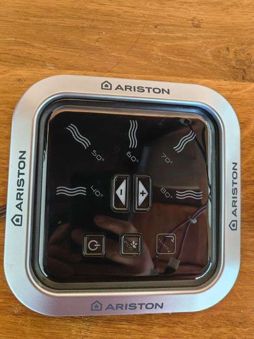 Ariston velis 80 l