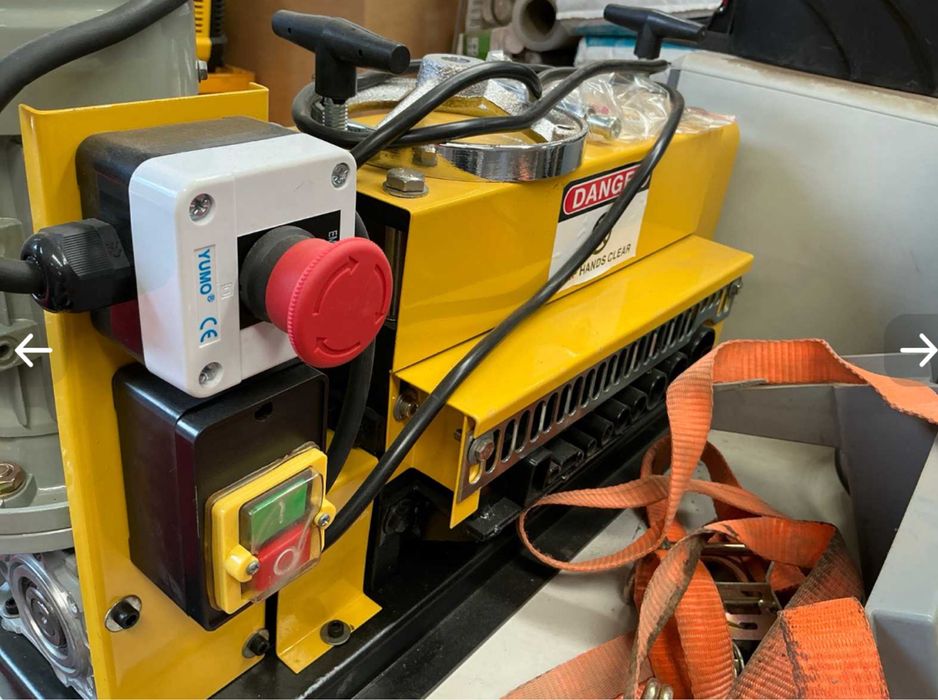 Masina de dezizolat cabluri