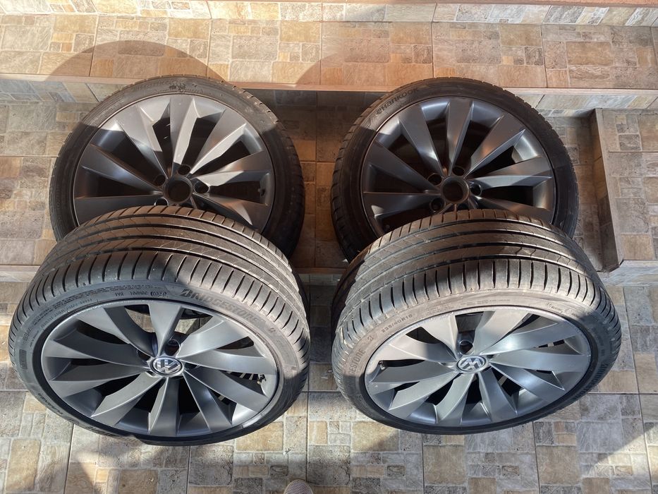 Jante R18 originale Vw Anvelope 235/40 Vara