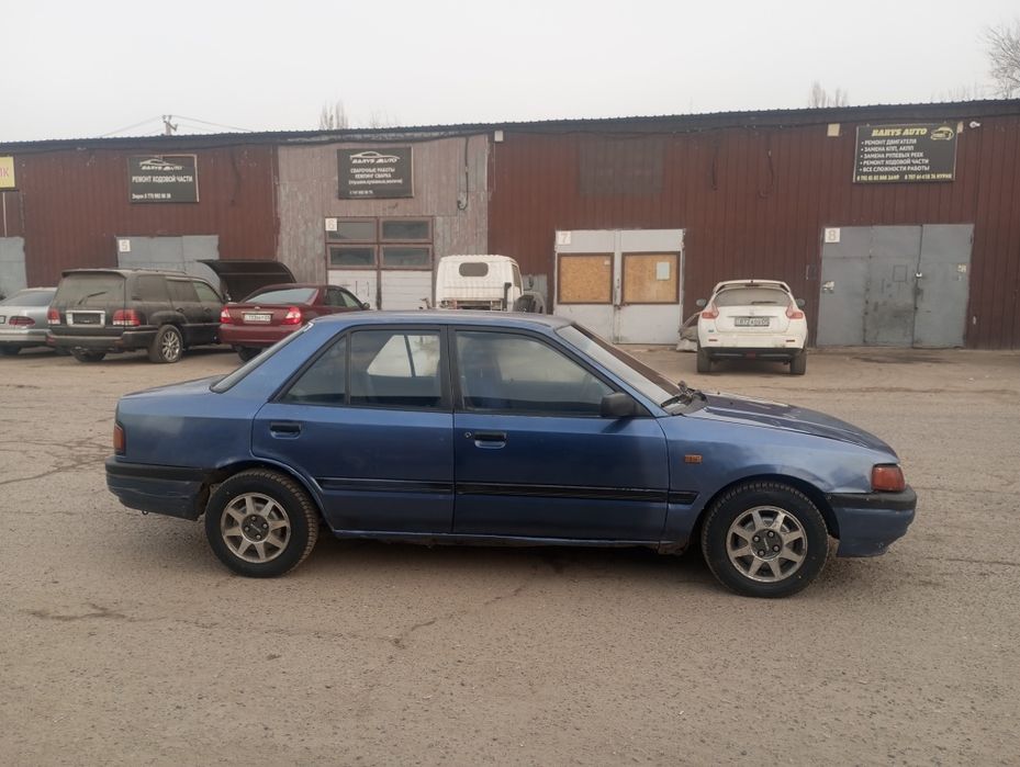 Продам машину Мазду