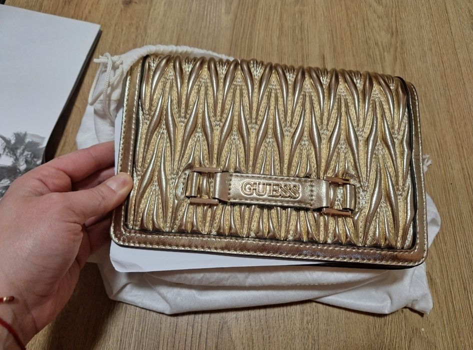 GUESS Оригинала Дамска Чанта