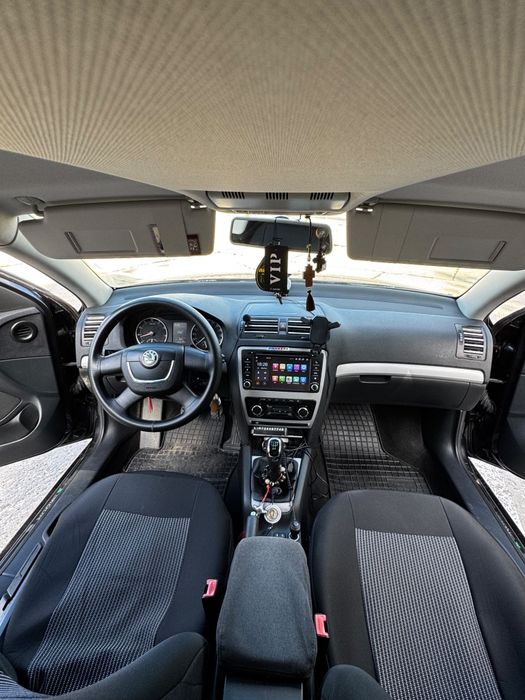 SKODA Octavia 2012 — imagine 5