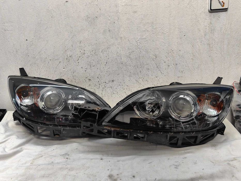 Оригинални фарове Мазда 3  Mazda 3