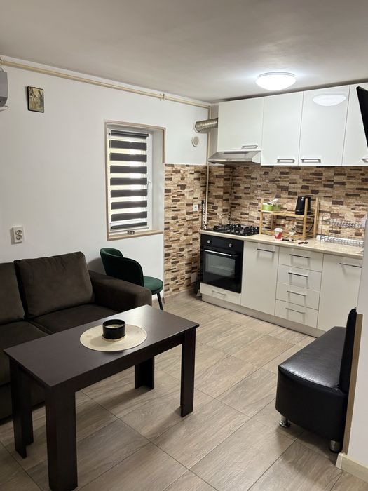 Inchiriez Garsoniera Regim-Hotelier
