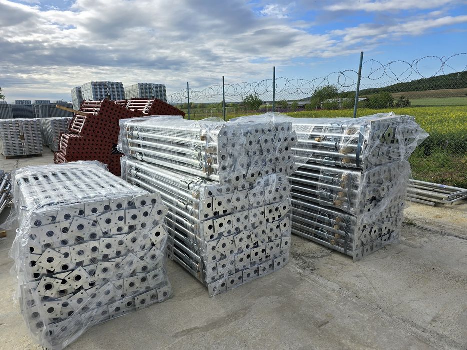 Трислойни платна,дистанциали и профили