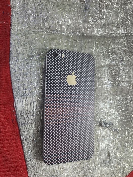 Iphone 5SE.  32gb