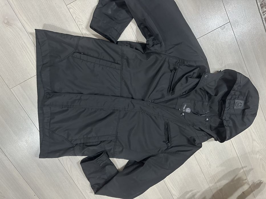 Непромокаемо черно яке Stone Island