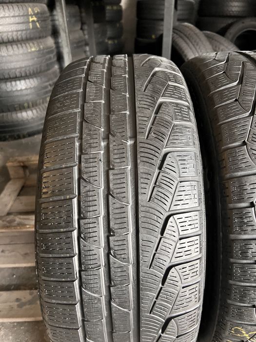 2 anvelope iarna 225/45/18 , Pirelli , RunFlat !