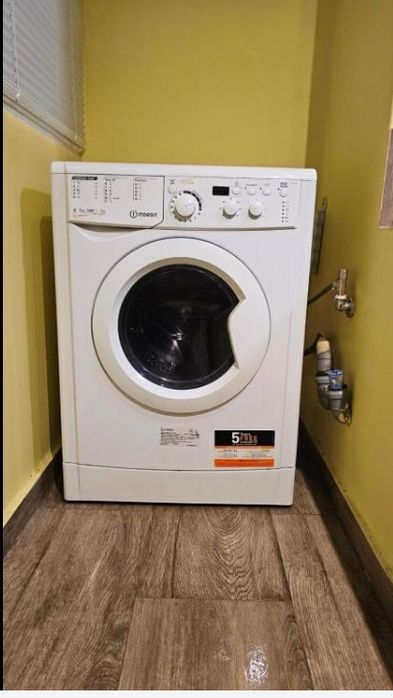 Давам двустаен апартамент под наем