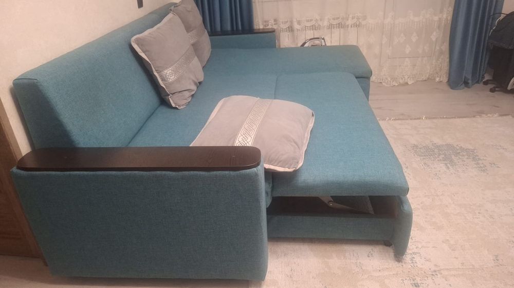 Продаётся  диван