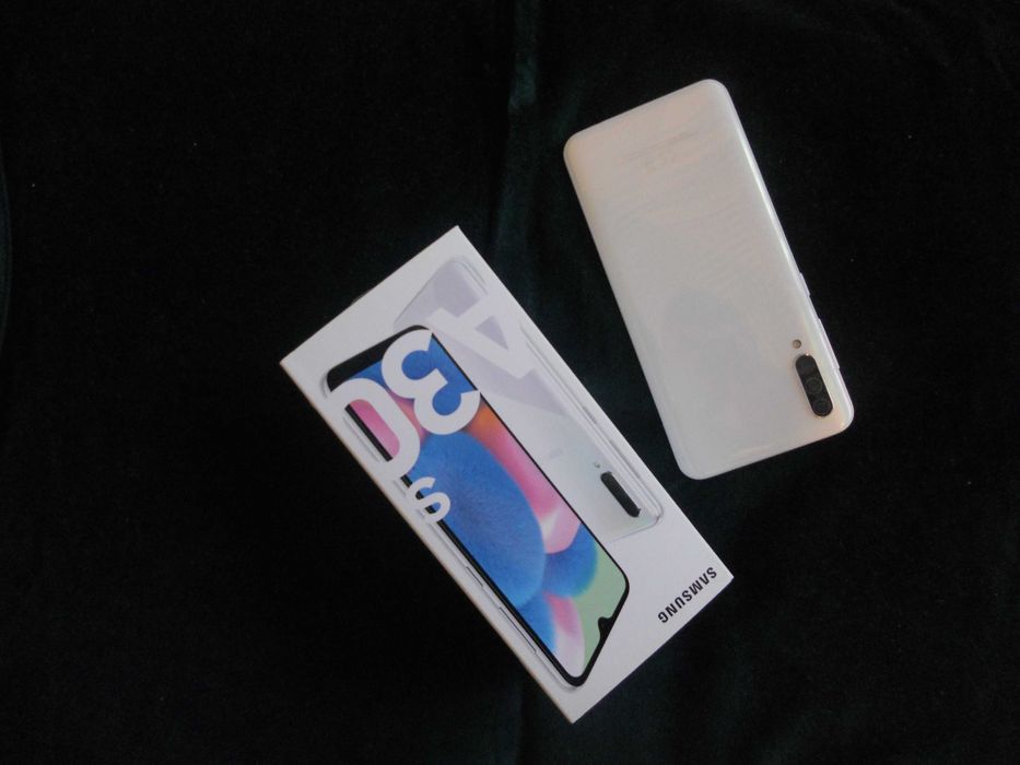 Смартфони Samsung J 3 и А30s