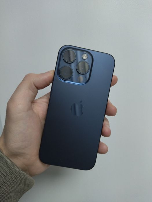 iPhone 15pro/256gb/84%