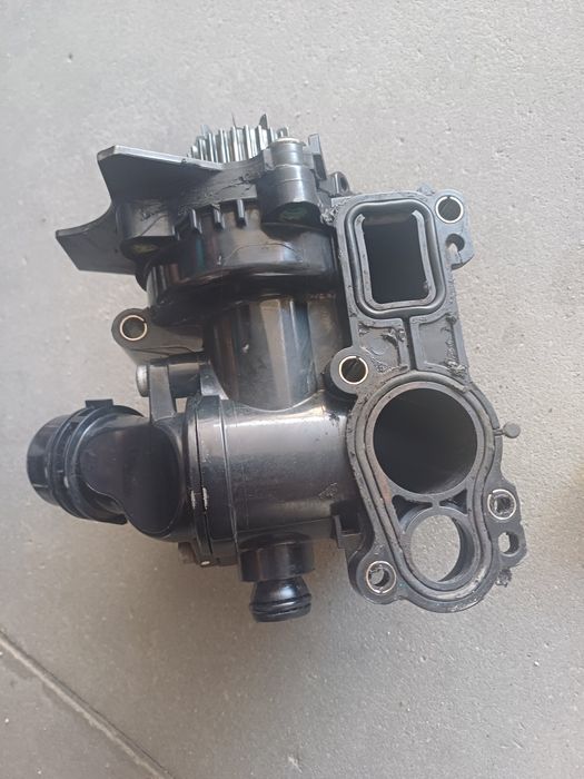 Водна помпа Audi A4
