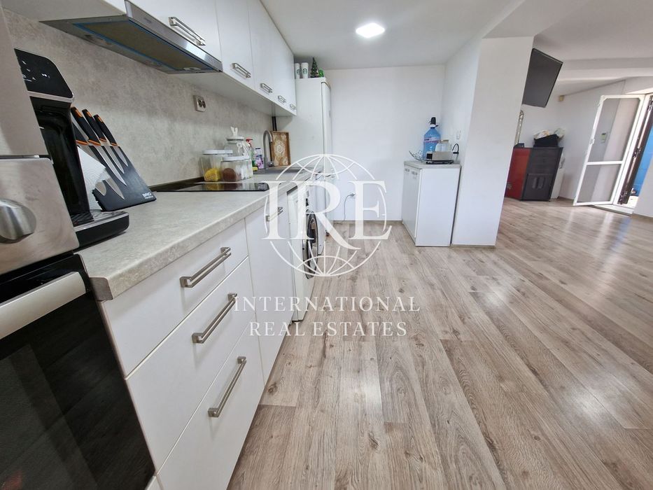 Продава се Къща в с. Ловчанци, Област Добрич - 180 кв.м за 652 €/кв.м - Снимка #6