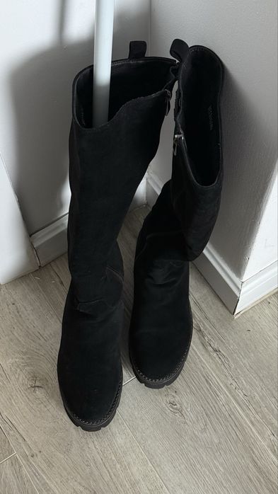 Сапоги женские..