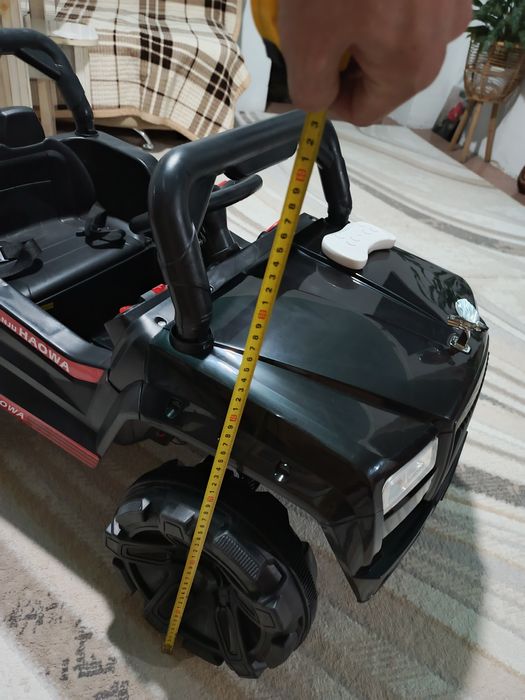 Машинка электрическая.