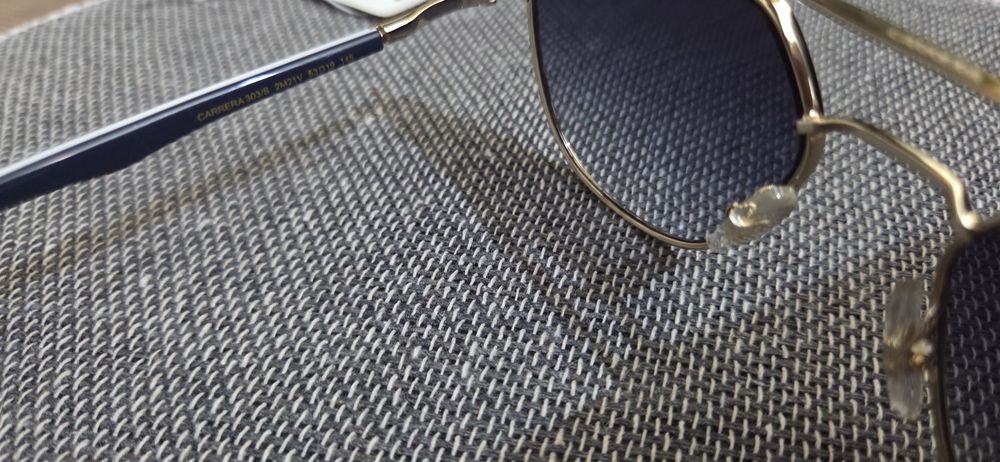 Продам Солнцезащитные очки Carerra