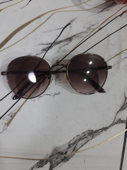 Продам солнцезащитные очки