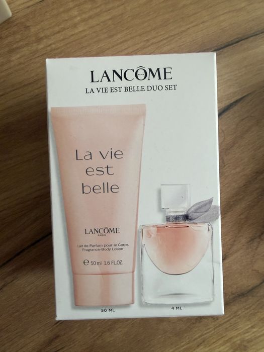 Комплекти Lancome La Vie est belle