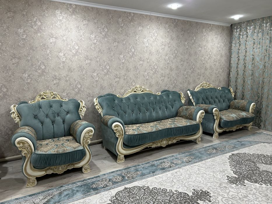 Продам уголок,диван