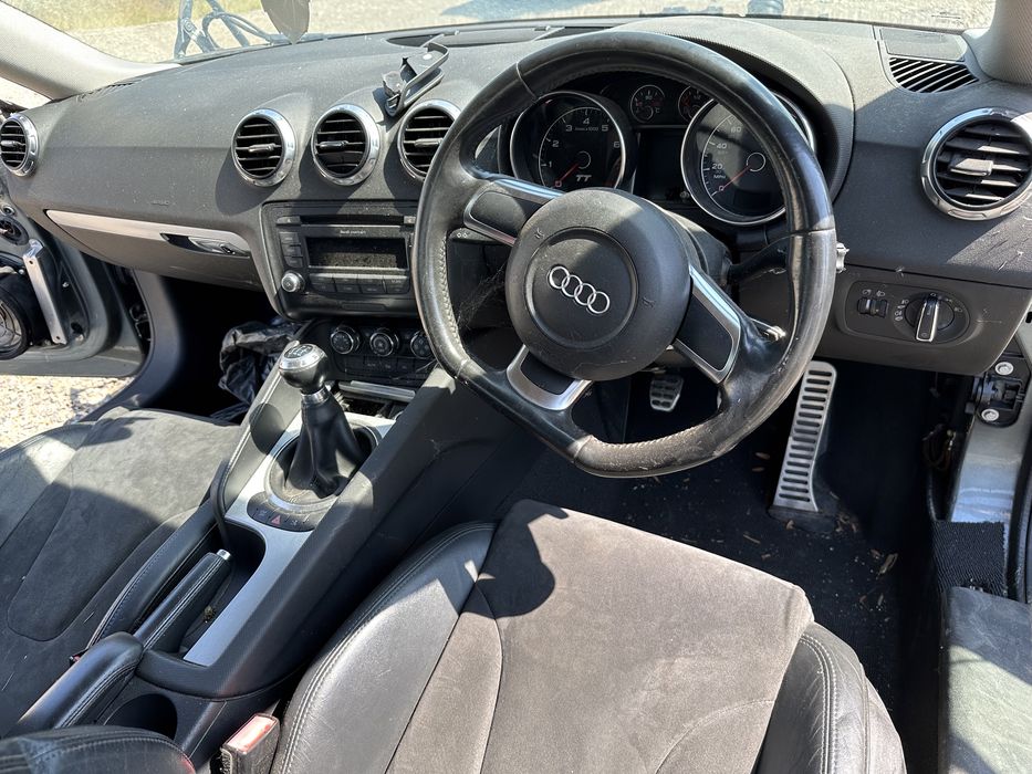 Ауди Тт 2.0тфси 200к на части / Audi tt 2.0tfsi 200hp