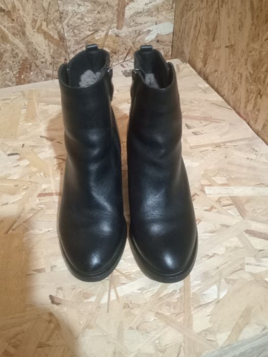 Продам женские сапоги