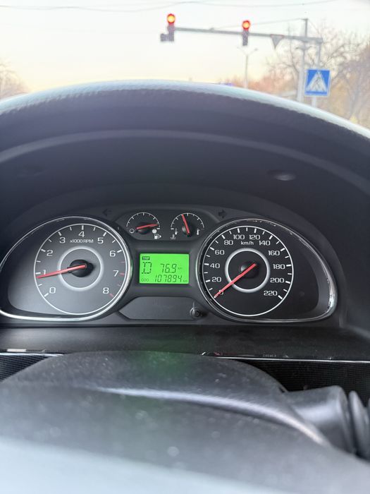 Gentra oq rang 2018 yil