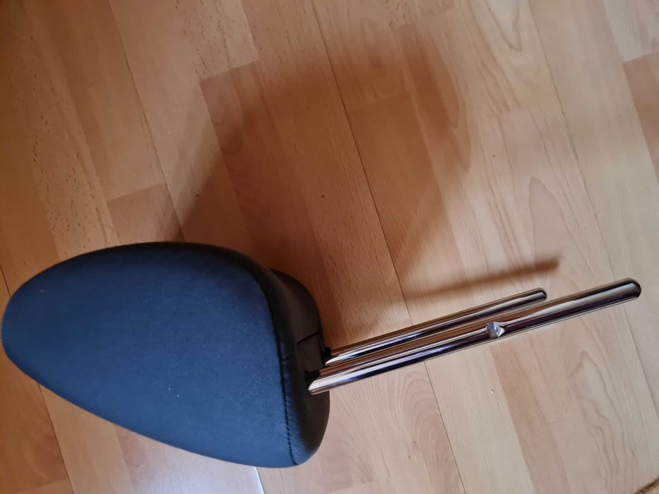 Tetiera VW Touran 2010-2015