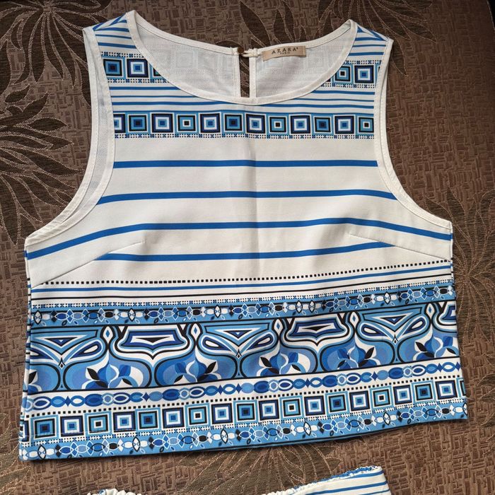 Луксозен Стилен Марков Сет Потниче и къси панталонки от Paris France !