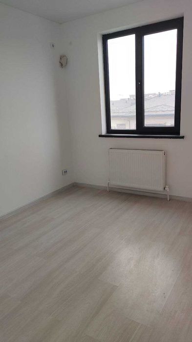 СРОЧНО 3ком новая квартира - 70 000у.е(888