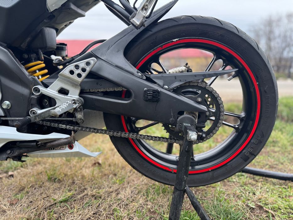 Vând Yamaha yzf r125