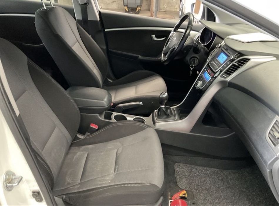 Hyundai i30 2014, 1.4 benzina euro 5, clima automata senzori parcare, rate si garantie 12 luni!