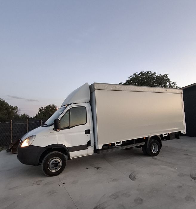 Vând Iveco Daily 70C18-DETARAT 3,5 TONE -se conduce cu Cat B