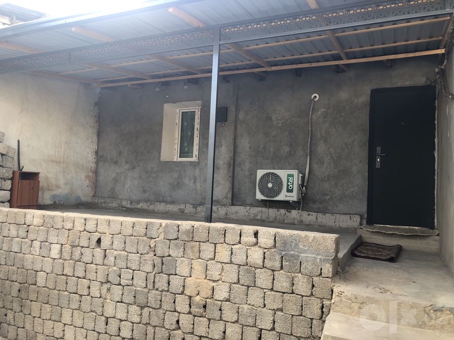 uy sotiladi 150 kv 3 hona oshxona adelnik jihozlari bilan svet gaz suv