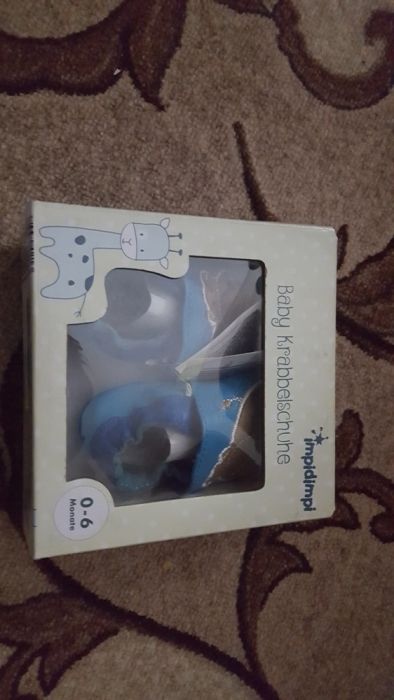 Продам детские тапочки.