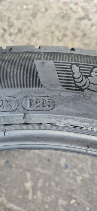 4 anvelope vara ca noi Michelin,fata 285/40/21,spate 315/35/21.Pret/bucata