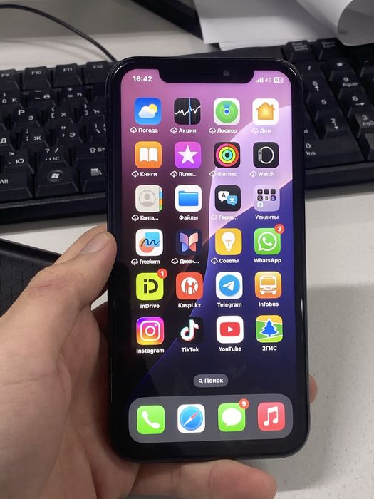 Продам айфон хр