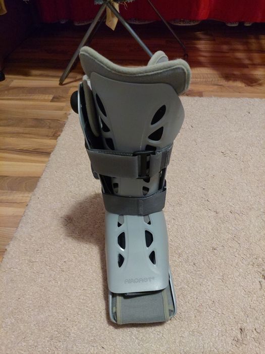 Orteza de picior ,tip cizma, pentru probleme medicale,marime M