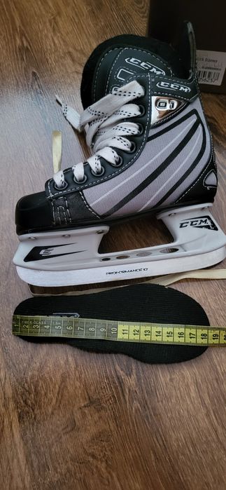 Коньки детские. .