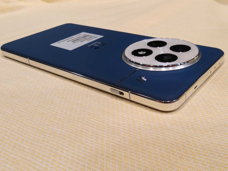 OnePlus 13 16/512 син - SD8 Elite; 6.82";Hasselblad 3x50mpx;6000mAh