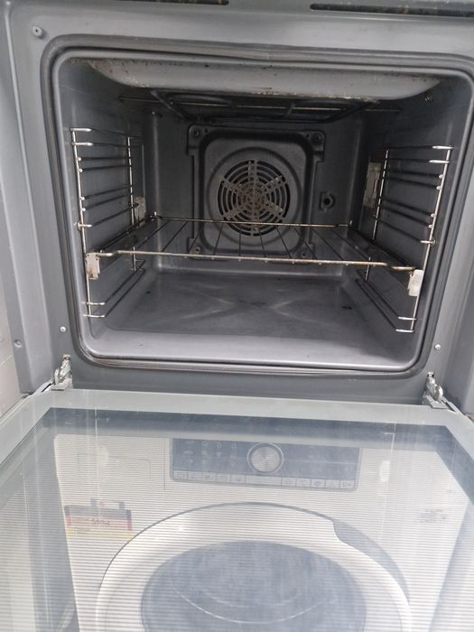 Фурна за вграждане Gram A+ 72 литра