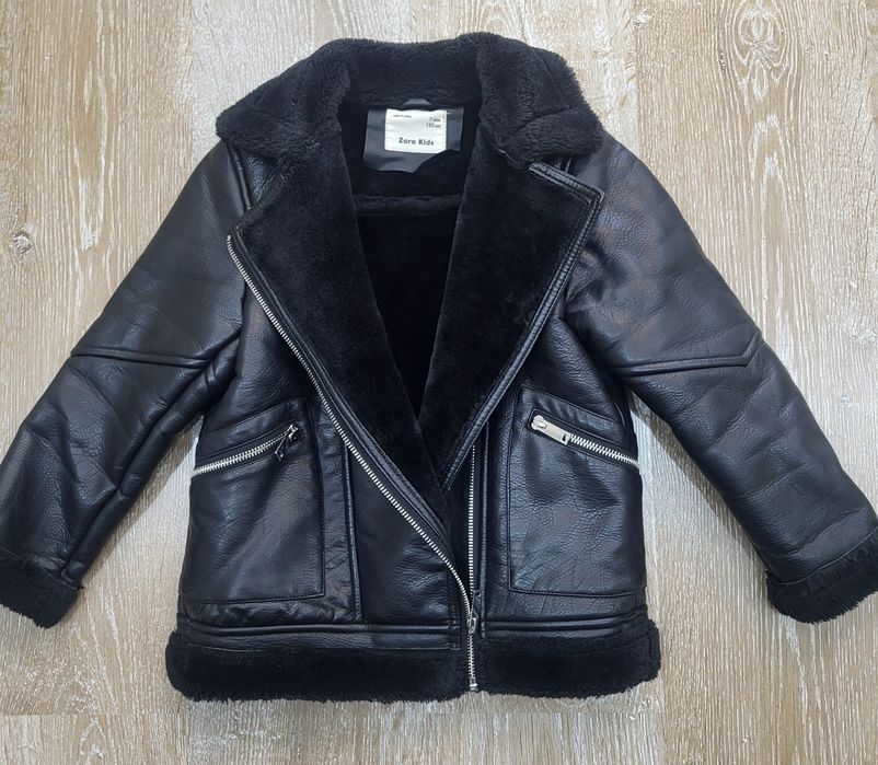 Продам куртку дублёнку на мальчика