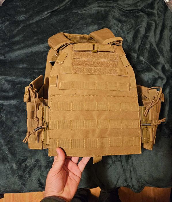 Еърсофт жилетка каска